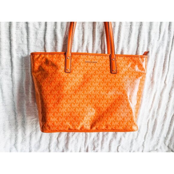 NWT Michael Kors Carter Apricot Large Top Zip Tote $298 - Picture 2 of 5